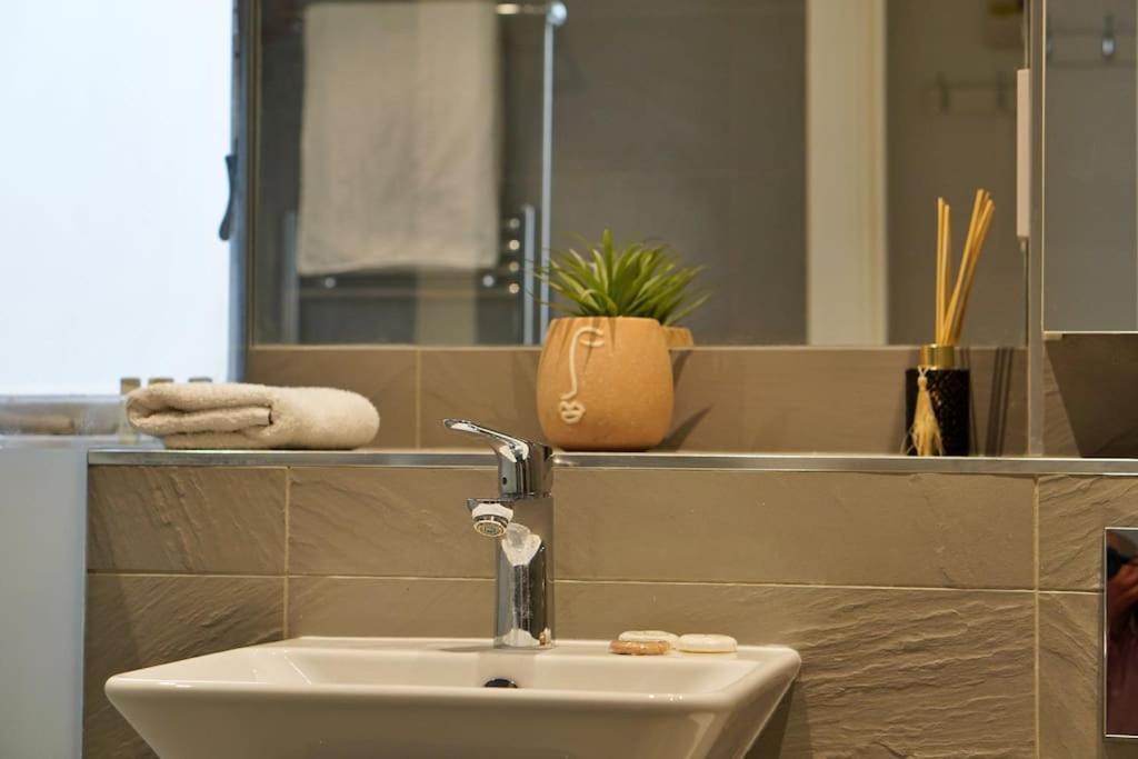 Notting Hill - Portobello Road Lux Home F7 London Exteriör bild